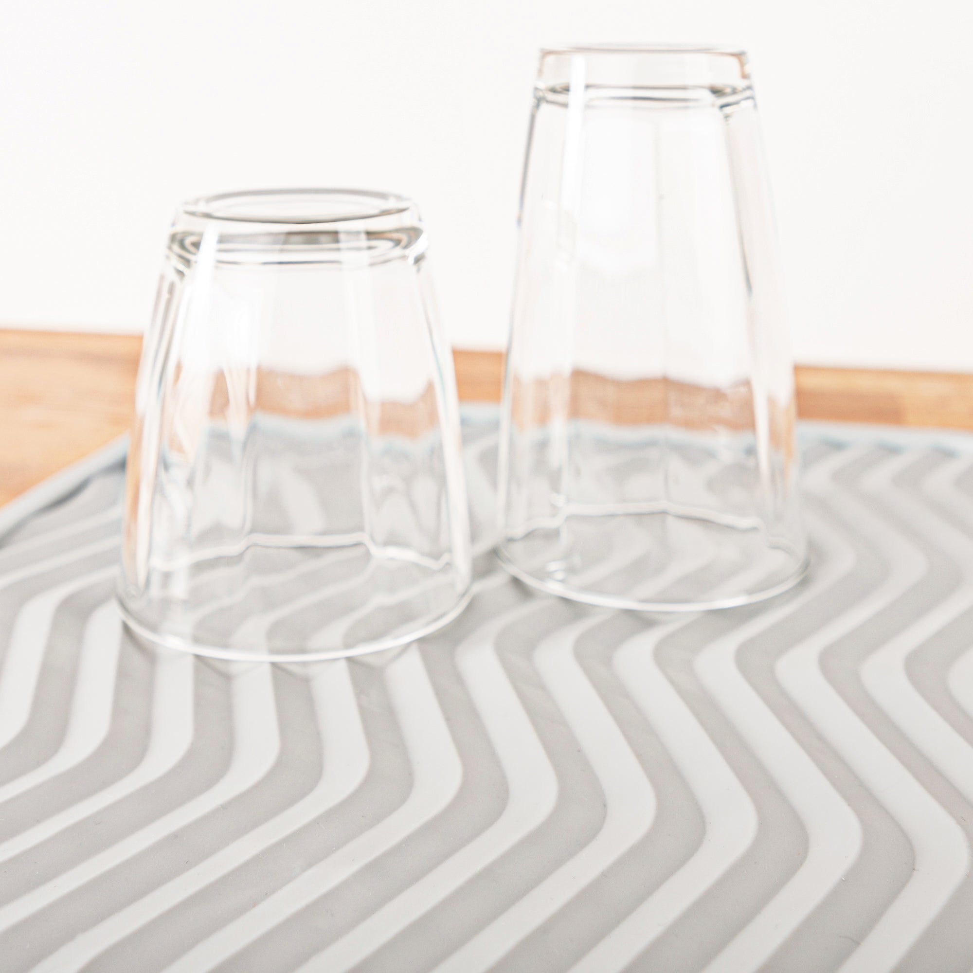 minky-flexible-abtropfmatte-41-x-31-5-cm-geschirr-trockenmatte-grau image 3