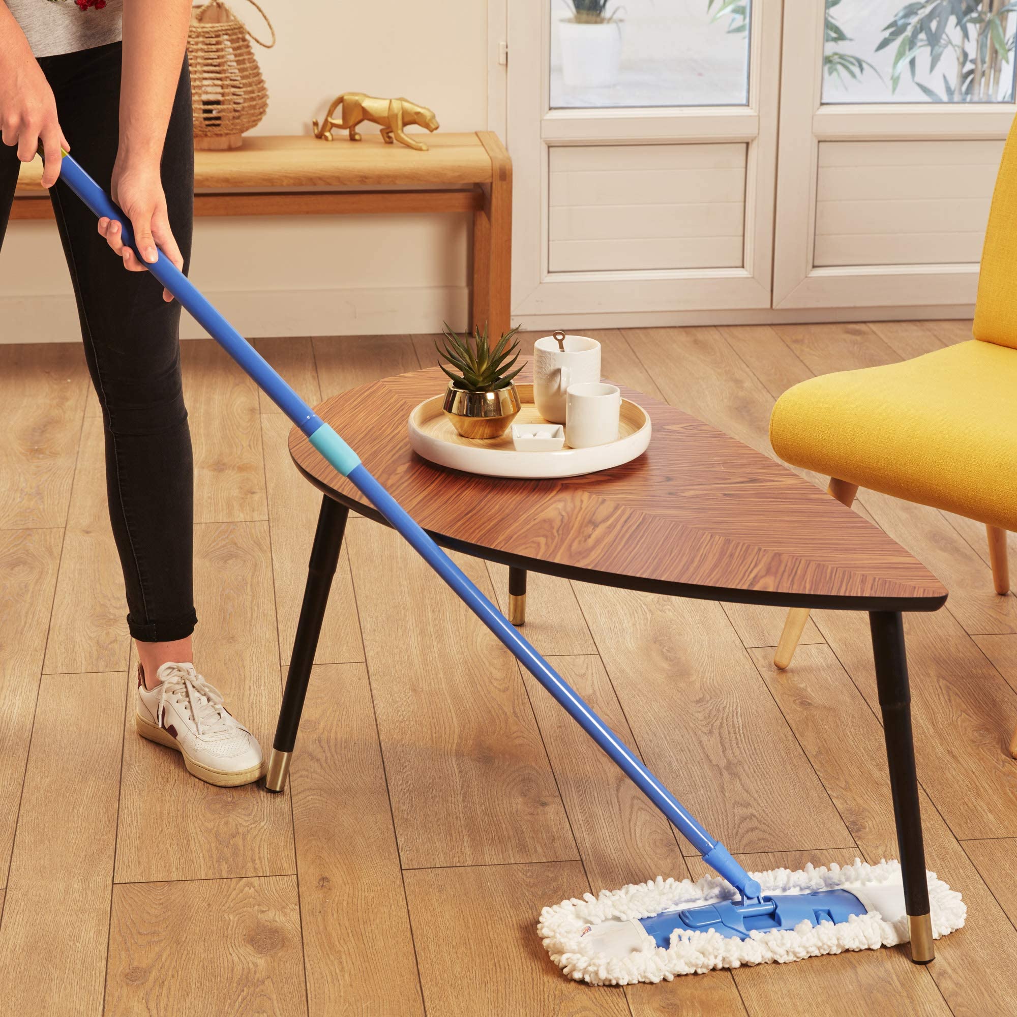 spontex-extra-bodenwischer-mit-mikrofaserbezug-80-140-cm-inkl-2-ersatzbez-ge image 2
