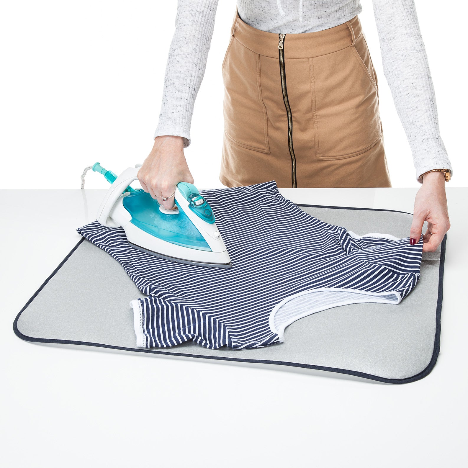 minky-tisch-b-gelunterlage-70-x-60-cm-metallic image 1